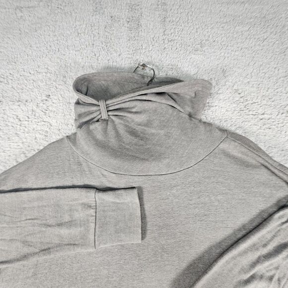 Prana Turtleneck Sweater Women M Grey Lagenlook Base Layer Logo‎ L/S Preppy Fall - Picture 2 of 9